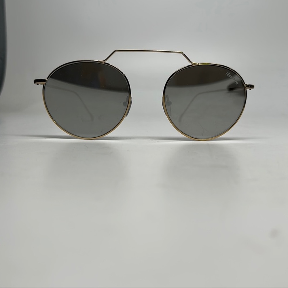 Illesteva Wynwood III Sunglasses size 55- brand new!